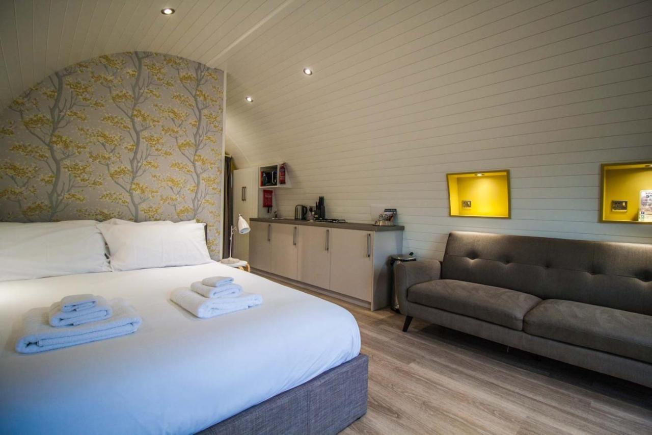 High Oaks Grange - Glamping Hotel Pickering Ngoại thất bức ảnh